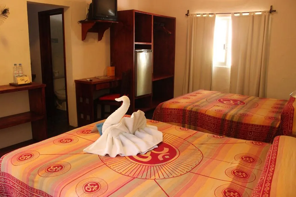Fusion Beach Hotel Playa del Carmen 3*,
